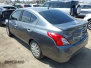 ✅ 2018 Nissan Versa SV • VIN: 3N1CN7AP1JL871676 • Lot: 43199193. Wystawiony na IAAI z przebiegiem 78 080 mil. Bezpłatny archiwum sprzedaży aukcyjnych z USA i szczegółowy raport historii pojazdu na DreamBid. Zdjęcie 3.