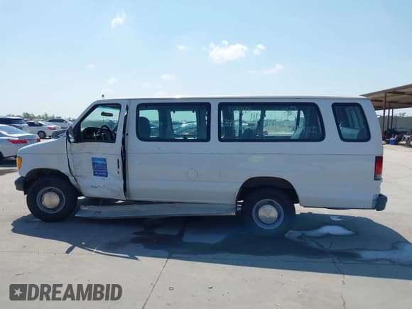 ✅ 2002 Ford Econoline Passenger XL • VIN: 1FBSS31LX2HA87024 • Лот: 42039916. Опубликован ранее на IAAI с пробегом 137 654 миль. Бесплатный доступ к архиву аукционных продаж из США и подробный отчёт об истории автомобиля на DreamBid. Изображение 15.