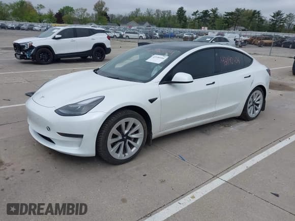 ✅ 2023 Tesla Model 3 • VIN: 5YJ3E1EA3PF563240 • Lot: 42190104. Listed on IAAI with 32,596 mi. Free auction sales archive from the USA and detailed vehicle history report at DreamBid. Image 20.