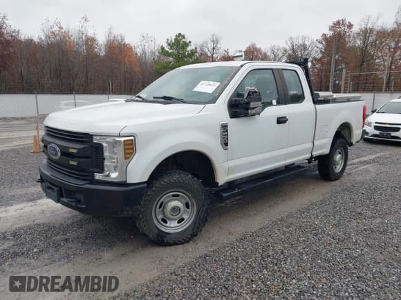 ✅ 2018 Ford F-250 XL • VIN: 1FT7X2B62JEC13544 • Lot: 43728829. Listed on IAAI with 167,453 mi. Free auction sales archive from the USA and detailed vehicle history report at DreamBid. Image 17.