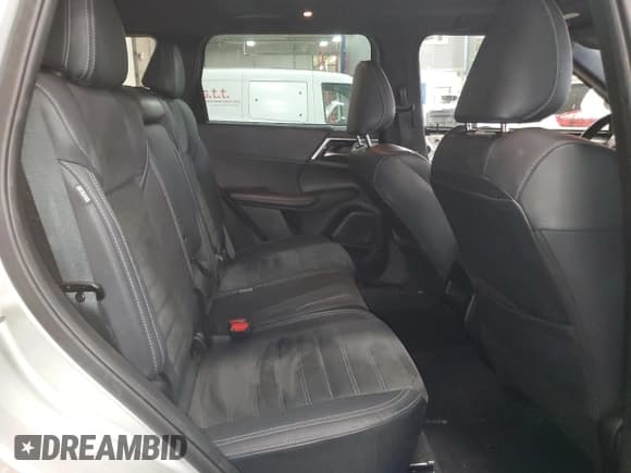 ✅ 2022 Mitsubishi Outlander SE • VIN: JA4J3UA80NZ092473 • Лот: 82477505. Опубликован ранее на Copart с пробегом 62 213 миль. Бесплатный доступ к архиву аукционных продаж из США и подробный отчёт об истории автомобиля на DreamBid. Изображение 11.