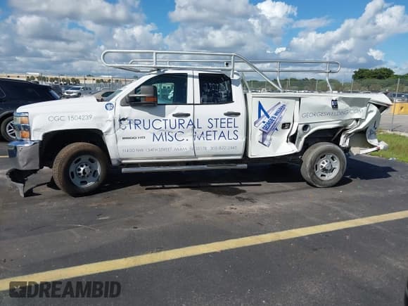 ✅ 2015 Chevrolet Silverado 2500HD Work Truck • VIN: 1GB2CUEGXFZ511799 • Лот: 43329692. Опубликован ранее на IAAI с пробегом 74 004 миль. Бесплатный доступ к архиву аукционных продаж из США и подробный отчёт об истории автомобиля на DreamBid. Изображение 14.