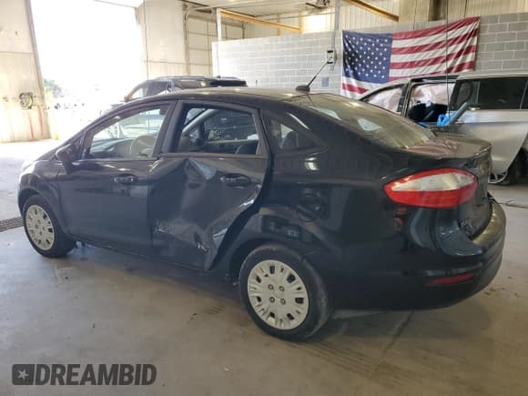 ✅ 2018 Ford Fiesta S • VIN: 3FADP4AJ5JM120151 • Lot: 82517625. Wystawiony na Copart z przebiegiem 97 877 mil. Bezpłatny archiwum sprzedaży aukcyjnych z USA i szczegółowy raport historii pojazdu na DreamBid. Zdjęcie 2.