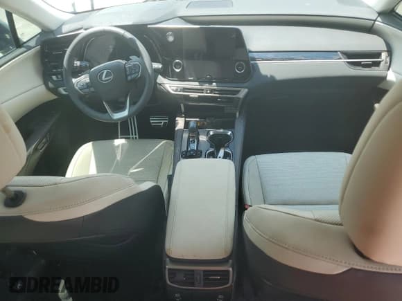 ✅ 2024 Lexus RX 350 • VIN: 2T2BAMBA3RC034483 • Lot: 62541595. Wystawiony na Copart z przebiegiem 1 159 mil. Bezpłatny archiwum sprzedaży aukcyjnych z USA i szczegółowy raport historii pojazdu na DreamBid. Zdjęcie 8.