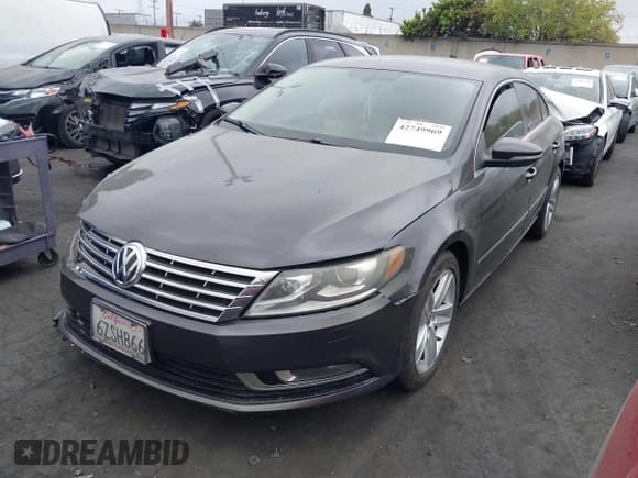 ✅ 2013 Volkswagen CC R-Line • VIN: WVWBP7AN6DE547662 • Lot: 42749969. Wystawiony na IAAI z przebiegiem 124 019 mil. Bezpłatny archiwum sprzedaży aukcyjnych z USA i szczegółowy raport historii pojazdu na DreamBid. Zdjęcie 2.