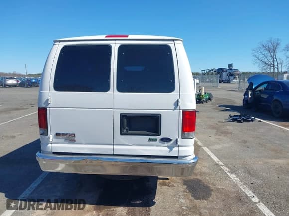 ✅ 2013 Ford Econoline Passenger XL • VIN: 1FBSS3BL0DDB34697 • Lot: 42056699. Listed on IAAI with 180,788 mi. Free auction sales archive from the USA and detailed vehicle history report at DreamBid. Image 16.