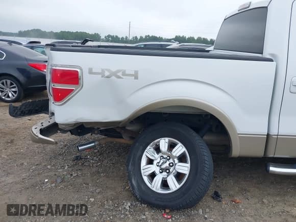 ✅ 2009 Ford F-150 XL • VIN: 1FTPW14VX9FB41550 • Lot: 42865366. Listed on IAAI with 82,502 mi. Free auction sales archive from the USA and detailed vehicle history report at DreamBid. Image 17.