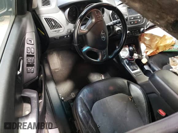 2015 Hyundai Tucson SE z VIN KM8JU3AG1FU973407, wystawiony jako Copart lot #59017604 z przebiegiem Nie podano mil oraz Szkoda całkowita • Salvage title. Historia ofert i sprzedaży dostępna na DreamBid. Obrazek 8.