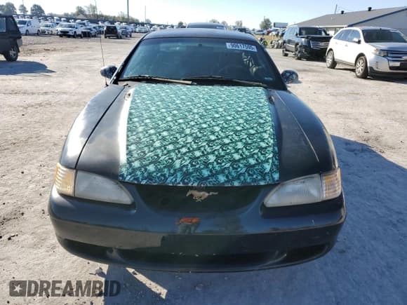 ✅ 1998 Ford Mustang • VIN: 1FAFP4041WF216208 • Lot: 90617595. Wystawiony na Copart z przebiegiem 178 658 mil. Bezpłatny archiwum sprzedaży aukcyjnych z USA i szczegółowy raport historii pojazdu na DreamBid. Zdjęcie 5.