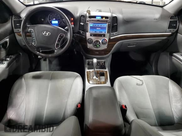 ✅ 2011 Hyundai Santa Fe SE • VIN: 5XYZHDAG3BG056921 • Lot: 82819244. Listed on Copart with 163,816 mi. Free auction sales archive from the USA and detailed vehicle history report at DreamBid. Image 8.