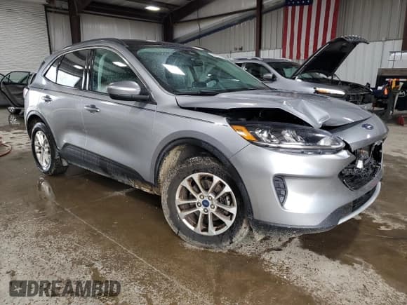 ✅ 2021 Ford Escape SE • VIN: 1FMCU9G66MUA48094 • Lot: 92455375. Listed on Copart with 67,479 mi. Free auction sales archive from the USA and detailed vehicle history report at DreamBid. Image 4.