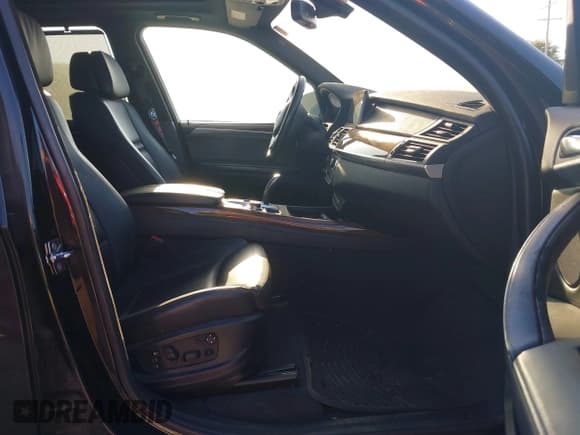 ✅ 2008 BMW X5 4.8i • VIN: 5UXFE83548LZ98969 • Lot: 43026475. Listed on IAAI with Not provided. Free auction sales archive from the USA and detailed vehicle history report at DreamBid. Image 5.