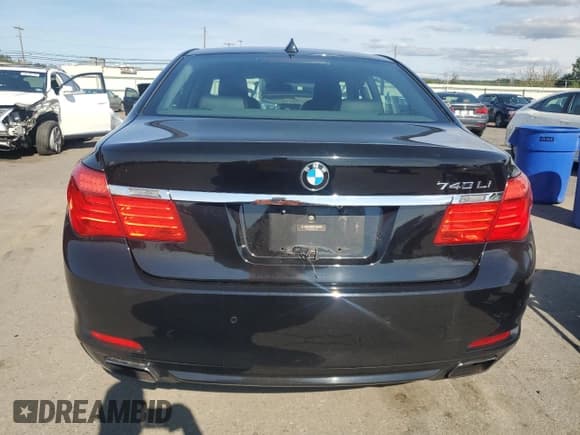 ✅ 2012 BMW 7 Series 740Li • VIN: WBAKB4C56CC575785 • Lot: 71891665. Listed on Copart with 135,302 mi. Free auction sales archive from the USA and detailed vehicle history report at DreamBid. Image 6.