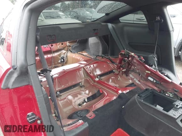 ✅ 2007 Ford Mustang GT Deluxe • VIN: 1ZVFT82H675350049 • Lot: 43897040. Wystawiony na IAAI z przebiegiem Nie podano. Bezpłatny archiwum sprzedaży aukcyjnych z USA i szczegółowy raport historii pojazdu na DreamBid. Zdjęcie 8.