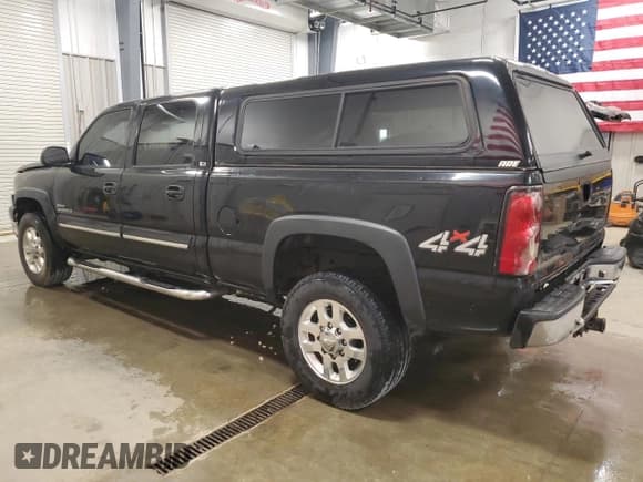 ✅ 2007 Chevrolet Silverado 2500HD LT3 • VIN: 1GCHK23D47F191159 • Лот: 64376955. Опубликован ранее на Copart с пробегом 447 049 миль. Бесплатный доступ к архиву аукционных продаж из США и подробный отчёт об истории автомобиля на DreamBid. Изображение 2.