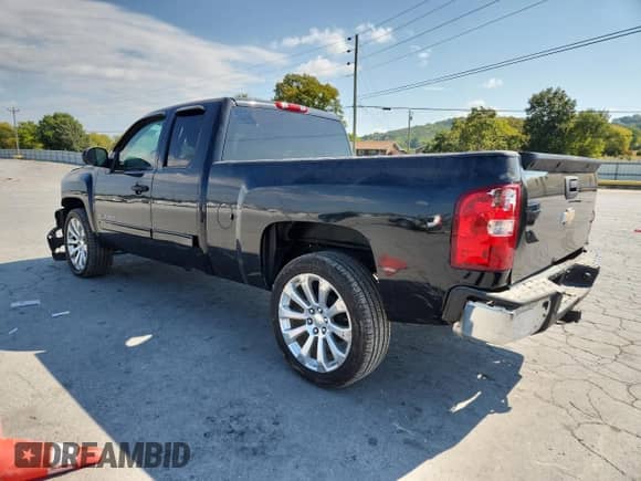 2010 Chevrolet Silverado 1500 LS с VIN 1GCSCREA5AZ206563, выставлен на аукционе Copart как лот 71117255 с пробегом 258 898 миль миль и Списание • Salvage title. История ставок и продаж доступна на DreamBid. Изображение 2.