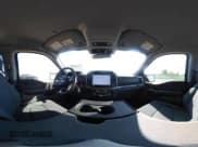 ✅ 2025 Ford F-150 XLT • VIN: 1FTEW3KP1SKE13763 • Lot: 43195039. Wystawiony na IAAI z przebiegiem 9 280 mil. Bezpłatny archiwum sprzedaży aukcyjnych z USA i szczegółowy raport historii pojazdu na DreamBid. Zdjęcie 18.