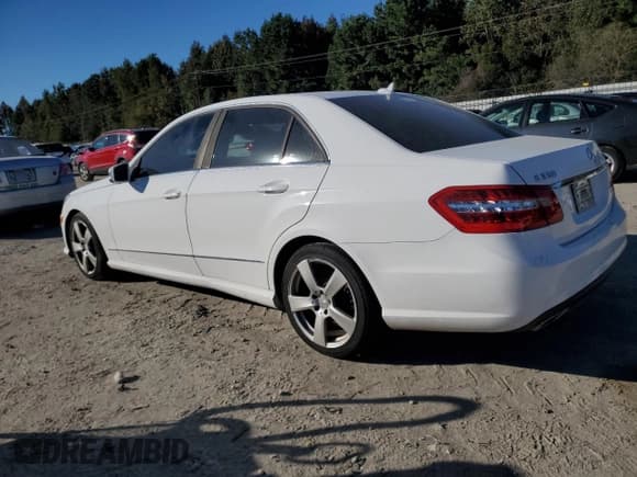 ✅ 2010 Mercedes-Benz E 350 Luxury • VIN: WDDHF8HB2AA140168 • Lot: 87260615. Listed on Copart with 140,781 mi. Free auction sales archive from the USA and detailed vehicle history report at DreamBid. Image 2.