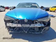 ✅ 2018 Alfa Romeo Giulia Ti Sport • VIN: ZARFAECN8J7596954 • Lot: 66150125. Wystawiony na Copart z przebiegiem 148 908 mil. Bezpłatny archiwum sprzedaży aukcyjnych z USA i szczegółowy raport historii pojazdu na DreamBid. Zdjęcie 5.