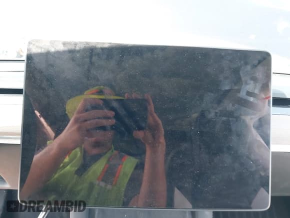 ✅ 2023 Tesla Model Y Long Range • VIN: 7SAYGDEE4PF855874 • Lot: 43053474. Wystawiony na IAAI z przebiegiem 40 644 mil. Bezpłatny archiwum sprzedaży aukcyjnych z USA i szczegółowy raport historii pojazdu na DreamBid. Zdjęcie 15.