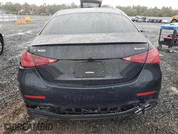 ✅ 2023 Mercedes-Benz C 300 • VIN: W1KAF4HB4PR131332 • Lot: 82409485. Wystawiony na Copart z przebiegiem Nie podano. Bezpłatny archiwum sprzedaży aukcyjnych z USA i szczegółowy raport historii pojazdu na DreamBid. Zdjęcie 6.