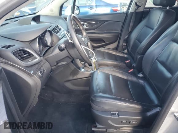 ✅ 2016 Buick Encore Leather • VIN: KL4CJGSB6GB637534 • Лот: 82726555. Опубликован ранее на Copart с пробегом 64 851 миль. Бесплатный доступ к архиву аукционных продаж из США и подробный отчёт об истории автомобиля на DreamBid. Изображение 7.