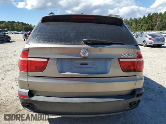 ✅ 2008 BMW X5 3.0si • VIN: 5UXFE43598L020931 • Lot: 85341035. Wystawiony na Copart z przebiegiem 166 373 mil. Bezpłatny archiwum sprzedaży aukcyjnych z USA i szczegółowy raport historii pojazdu na DreamBid. Zdjęcie 6.