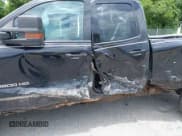 ✅ 2015 Chevrolet Silverado 2500HD LT • VIN: 1GC2KVEG6FZ509763 • Lot: 42538078. Wystawiony na IAAI z przebiegiem 143 756 mil. Bezpłatny archiwum sprzedaży aukcyjnych z USA i szczegółowy raport historii pojazdu na DreamBid. Zdjęcie 6.