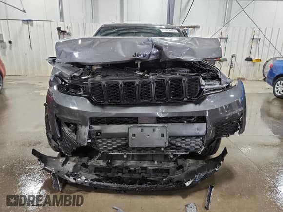 ✅ 2022 Jeep Grand Cherokee Altitude • VIN: 1C4RJKAG6N8543082 • Lot: 71979865. Listed on Copart with 51,989 mi. Free auction sales archive from the USA and detailed vehicle history report at DreamBid. Image 5.