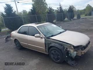 2002 Honda Accord EX с VIN 1HGCG16552A054717, выставлен на аукционе IAAI как лот 43300453 с пробегом 208 960 миль миль и . История ставок и продаж доступна на DreamBid. Изображение 1.