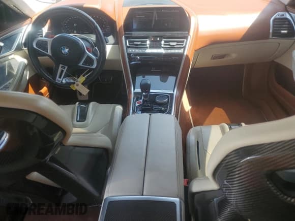 ✅ 2022 BMW M8 Competition • VIN: WBSGV0C06NCH48376 • Lot: 60750155. Wystawiony na Copart z przebiegiem 39 860 mil. Bezpłatny archiwum sprzedaży aukcyjnych z USA i szczegółowy raport historii pojazdu na DreamBid. Zdjęcie 8.