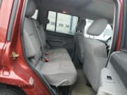 ✅ 2007 Jeep Commander Sport • VIN: 1J8HH48KX7C603077 • Lot: 72136304. Wystawiony na Copart z przebiegiem 282 524 mil. Bezpłatny archiwum sprzedaży aukcyjnych z USA i szczegółowy raport historii pojazdu na DreamBid. Zdjęcie 11.