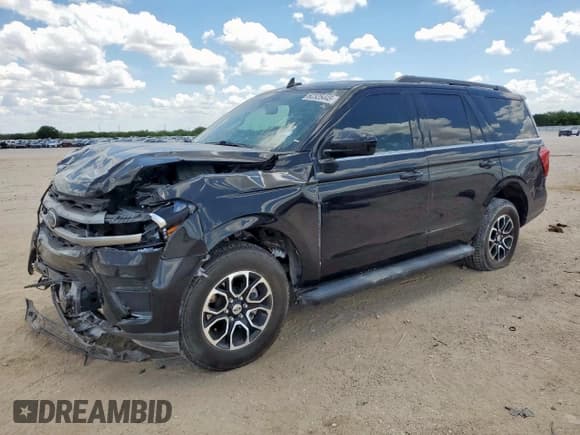 ✅ 2023 Ford Expedition XLT • VIN: 1FMJU1H89PEA57427 • Lot: 62325445. Wystawiony na Copart z przebiegiem 40 220 mil. Bezpłatny archiwum sprzedaży aukcyjnych z USA i szczegółowy raport historii pojazdu na DreamBid. Zdjęcie 1.