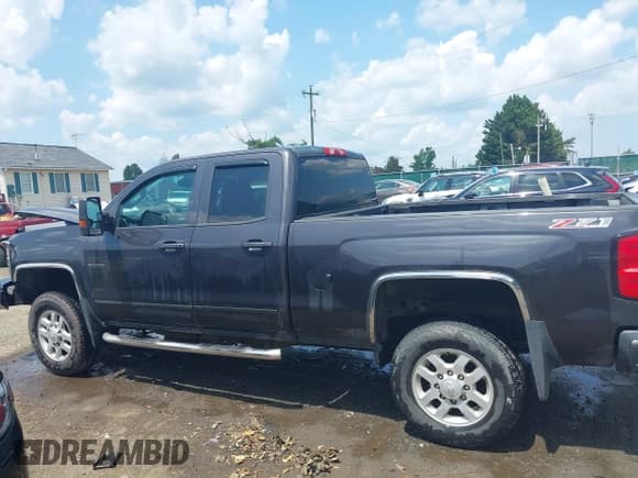✅ 2015 Chevrolet Silverado 2500HD LT • VIN: 1GC2KVEG2FZ533591 • Lot: 42689674. Wystawiony na IAAI z przebiegiem 133 697 mil. Bezpłatny archiwum sprzedaży aukcyjnych z USA i szczegółowy raport historii pojazdu na DreamBid. Zdjęcie 14.