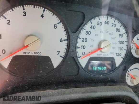 ✅ 2006 Dodge 1500 ST • VIN: 1D7HA16266J174792 • Лот: 80676294. Размещён на Copart с пробегом 187 660 миль миль. Получите бесплатный доступ к архиву аукционных продаж из США и посмотрите подробный отчёт об истории автомобиля на DreamBid. Изображение 9.