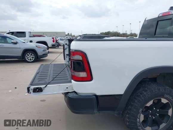 2020 Ram 1500 Rebel с VIN 1C6RRELT5LN302544, выставлен на аукционе IAAI как лот 41702948 с пробегом 56 932 миль миль и . История ставок и продаж доступна на DreamBid. Изображение 18.