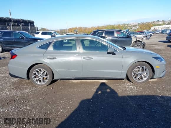 2021 Hyundai Sonata SEL with VIN 5NPEL4JA9MH089927, listed as a IAAI auction lot 43501040 with 56,622 mi miles and . Bid and sale history available at DreamBid. Image 13.