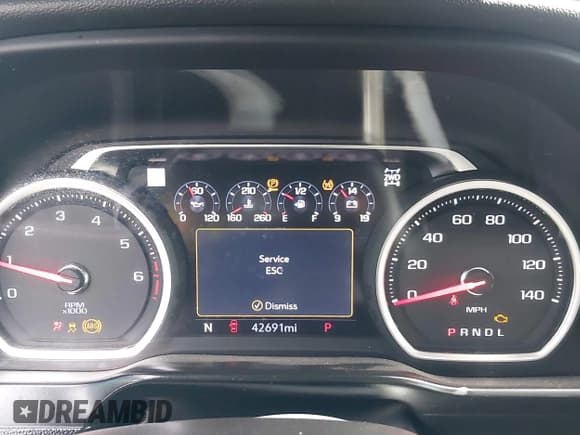 ✅ 2021 Chevrolet Silverado 1500 High Country • VIN: 1GCUYHEL2MZ404642 • Lot: 42301427. Wystawiony na IAAI z przebiegiem 42 691 mil. Bezpłatny archiwum sprzedaży aukcyjnych z USA i szczegółowy raport historii pojazdu na DreamBid. Zdjęcie 7.