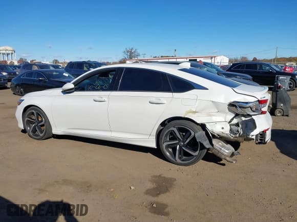 ✅ 2020 Honda Accord Sport • VIN: 1HGCV1F35LA126232 • Lot: 43615520. Wystawiony na IAAI z przebiegiem 26 317 mil. Bezpłatny archiwum sprzedaży aukcyjnych z USA i szczegółowy raport historii pojazdu na DreamBid. Zdjęcie 14.
