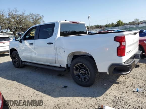 ✅ 2024 Chevrolet Silverado 1500 • VIN: 3GCUD4ED8RG351840 • Лот: 52728215. Опубликован ранее на Copart с пробегом Не указан. Бесплатный доступ к архиву аукционных продаж из США и подробный отчёт об истории автомобиля на DreamBid. Изображение 2.