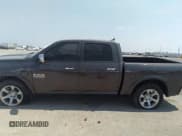 ✅ 2015 Ram 1500 Laramie • VIN: 1C6RR6NM0FS590636 • Lot: 37320388. Wystawiony na IAAI z przebiegiem 93 163 mil. Bezpłatny archiwum sprzedaży aukcyjnych z USA i szczegółowy raport historii pojazdu na DreamBid. Zdjęcie 14.