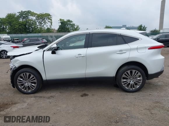 ✅ 2023 Toyota Venza XLE • VIN: JTEAAAAH5PJ121358 • Лот: 42931325. Опубликован ранее на IAAI с пробегом 18 214 миль. Бесплатный доступ к архиву аукционных продаж из США и подробный отчёт об истории автомобиля на DreamBid. Изображение 15.
