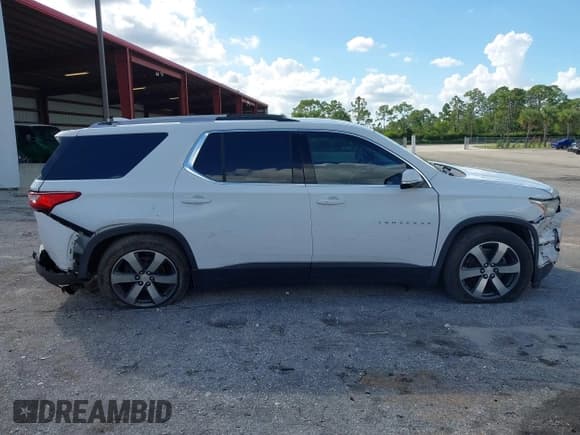 ✅ 2018 Chevrolet Traverse LT • VIN: 1GNERHKW6JJ262037 • Lot: 43454508. Listed on IAAI with 84,291 mi. Free auction sales archive from the USA and detailed vehicle history report at DreamBid. Image 14.