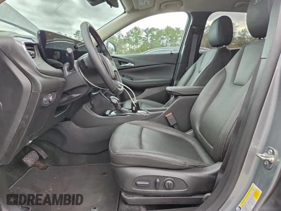 ✅ 2024 Buick Encore GX Sport Touring • VIN: KL4AMDSL1RB204454 • Лот: 94532355. Опубликован ранее на Copart с пробегом 11 167 миль. Бесплатный доступ к архиву аукционных продаж из США и подробный отчёт об истории автомобиля на DreamBid. Изображение 7.