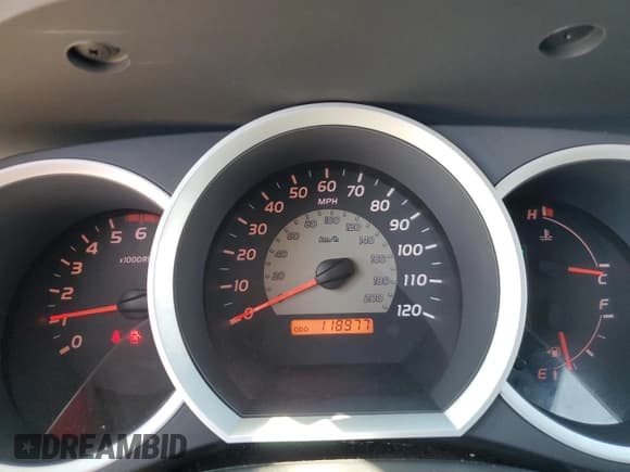 ✅ 2010 Toyota Tacoma • VIN: 3TMMU4FN9AM015756 • Lot: 64220165. Listed on Copart with 118,977 mi. Free auction sales archive from the USA and detailed vehicle history report at DreamBid. Image 9.