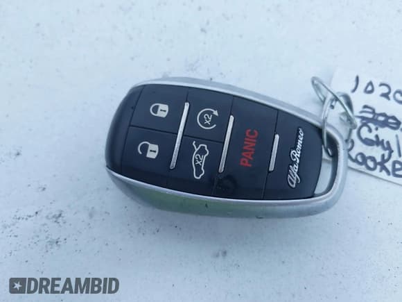 ✅ 2017 Alfa Romeo Giulia • VIN: ZARFAEBN3H7551447 • Lot: 43679921. Listed on IAAI with 78,728 mi. Free auction sales archive from the USA and detailed vehicle history report at DreamBid. Image 11.