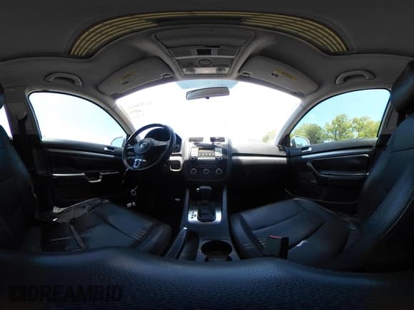 ✅ 2010 Volkswagen Jetta Limited Edition • VIN: 3VWRX7AJ1AM099362 • Lot: 42318046. Listed on IAAI with 264,425 mi. Free auction sales archive from the USA and detailed vehicle history report at DreamBid. Image 18.