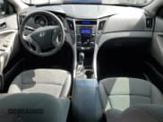 ✅ 2013 Hyundai Sonata GLS • VIN: 5NPEB4AC6DH734022 • Лот: 73939174. Опубликован ранее на Copart с пробегом 77 313 миль. Бесплатный доступ к архиву аукционных продаж из США и подробный отчёт об истории автомобиля на DreamBid. Изображение 8.