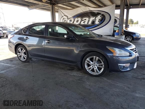 ✅ 2013 Nissan Altima SL • VIN: 1N4BL3AP1DC109199 • Lot: 82774405. Listed on Copart with 129,161 mi. Free auction sales archive from the USA and detailed vehicle history report at DreamBid. Image 4.