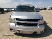 ✅ 2011 Chevrolet Suburban LS • VIN: 1GNSKHE33BR161288 • Lot: 62005814. Wystawiony na Copart z przebiegiem 109 659 mil. Bezpłatny archiwum sprzedaży aukcyjnych z USA i szczegółowy raport historii pojazdu na DreamBid. Zdjęcie 5.